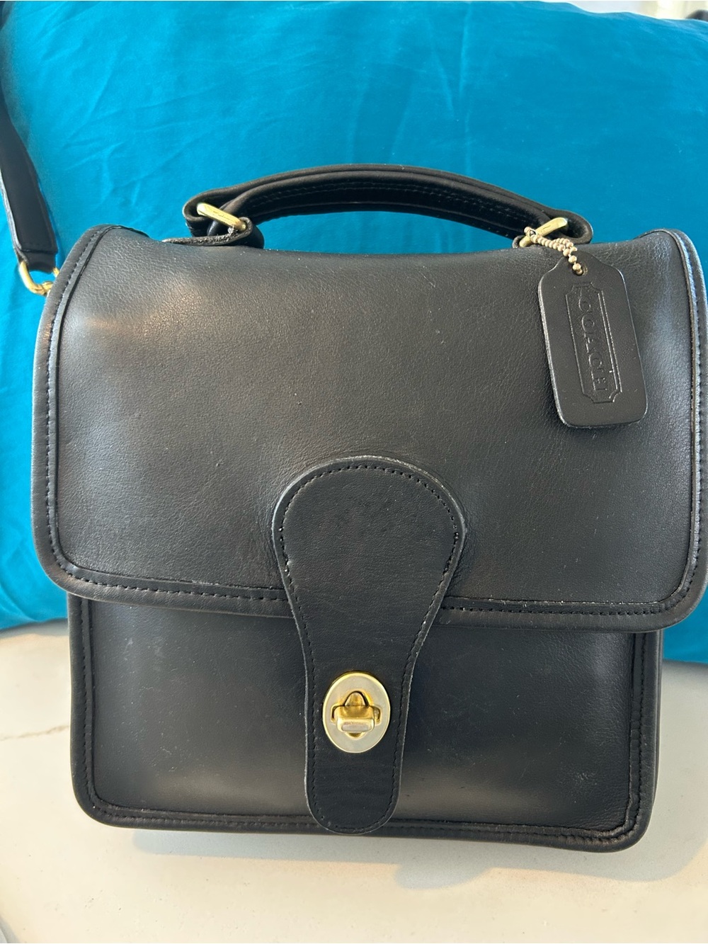 Coach Black Leather Crossbody Station Bag with Gold Turnlock - Picture 2 of 9